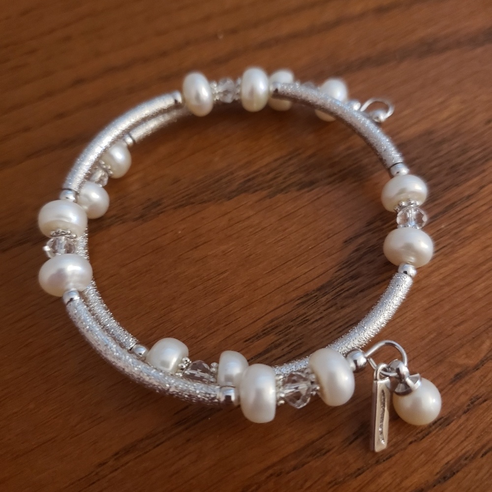 Vantel Pearls Snow Crystals Wrap bracelet